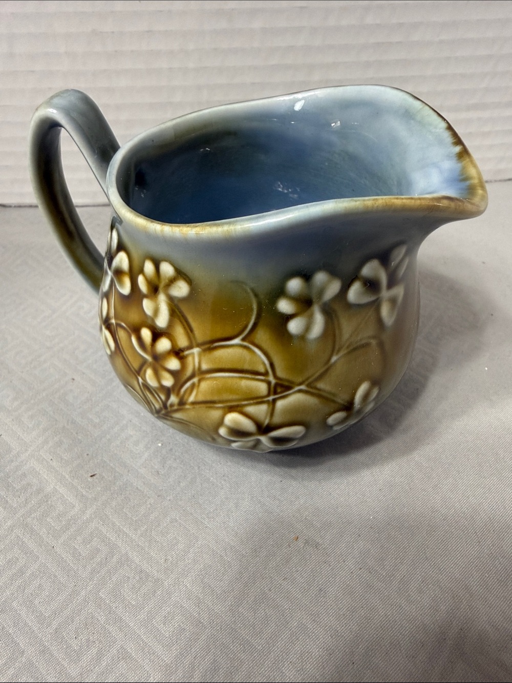 Vintage Wade Irish Porcelain Embossed Iconic Shamrock Creamer 60’s James Borsey